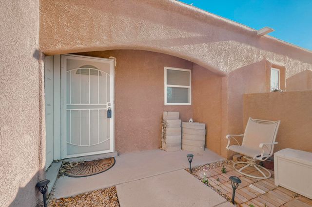 216 Spring Drive SE, Rio Rancho, NM 87124