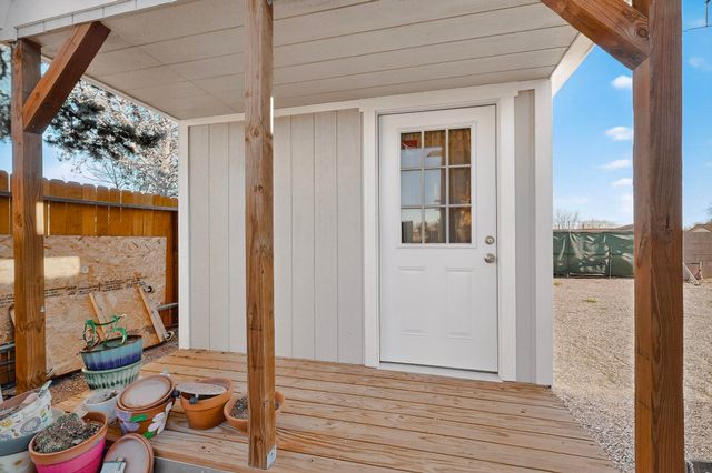 216 Spring Drive SE, Rio Rancho, NM 87124