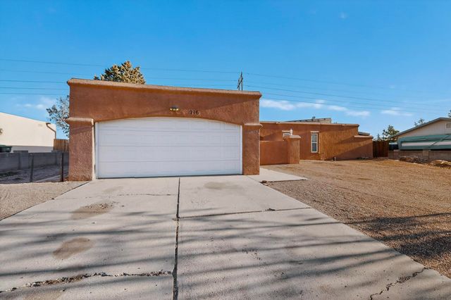 216 Spring Drive SE, Rio Rancho, NM 87124