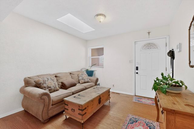 216 Spring Drive SE, Rio Rancho, NM 87124