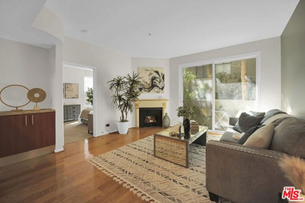 620 S Gramercy Place 135, Los Angeles, CA 90005