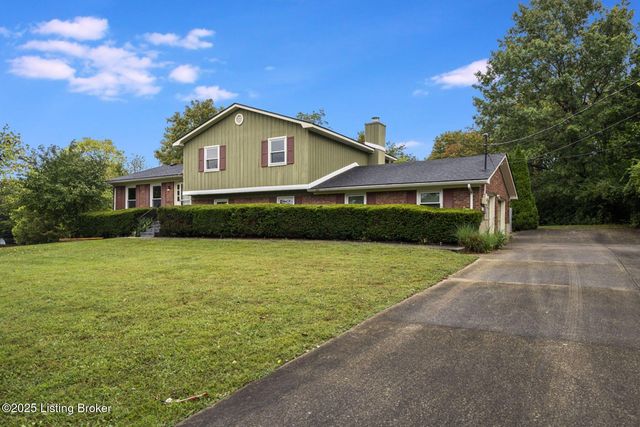 2907 Carden Ln, La Grange, KY 40031