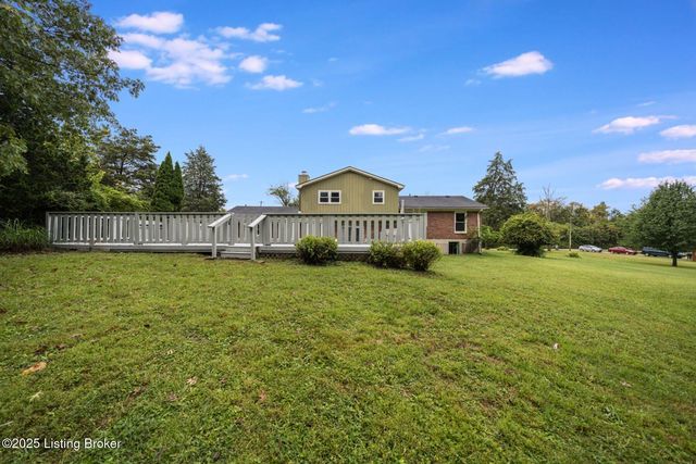 2907 Carden Ln, La Grange, KY 40031