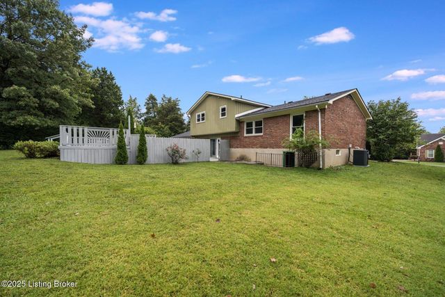 2907 Carden Ln, La Grange, KY 40031