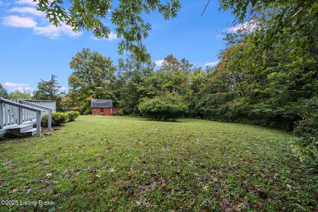 2907 Carden Ln, La Grange, KY 40031