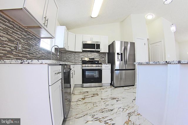 2408 EWING AVE, Suitland, MD 20746