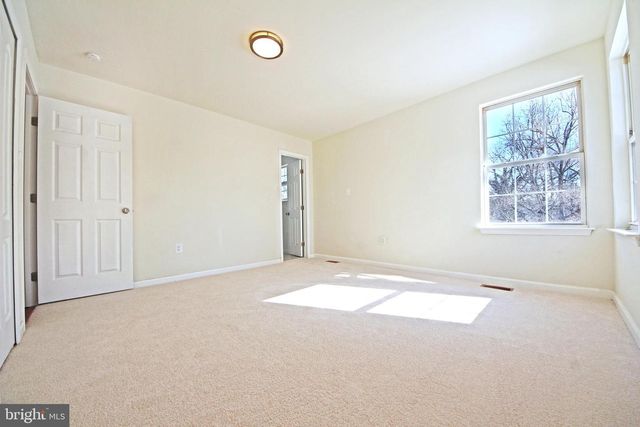 2408 EWING AVE, Suitland, MD 20746