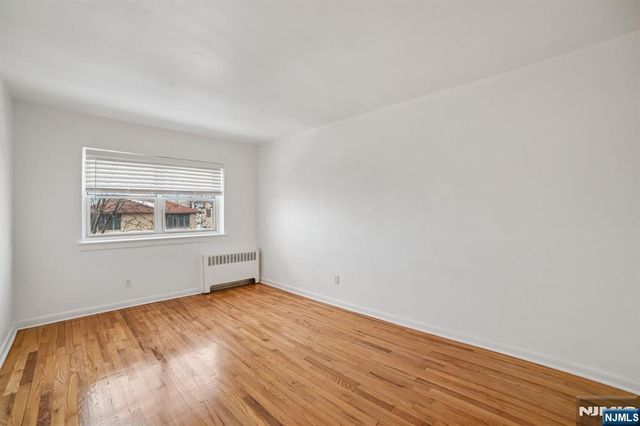 2430 8th Street 5B, Fort Lee, NJ 07024