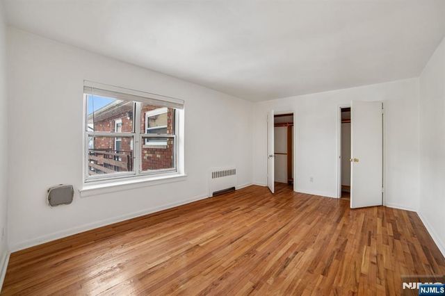 2430 8th Street 5B, Fort Lee, NJ 07024