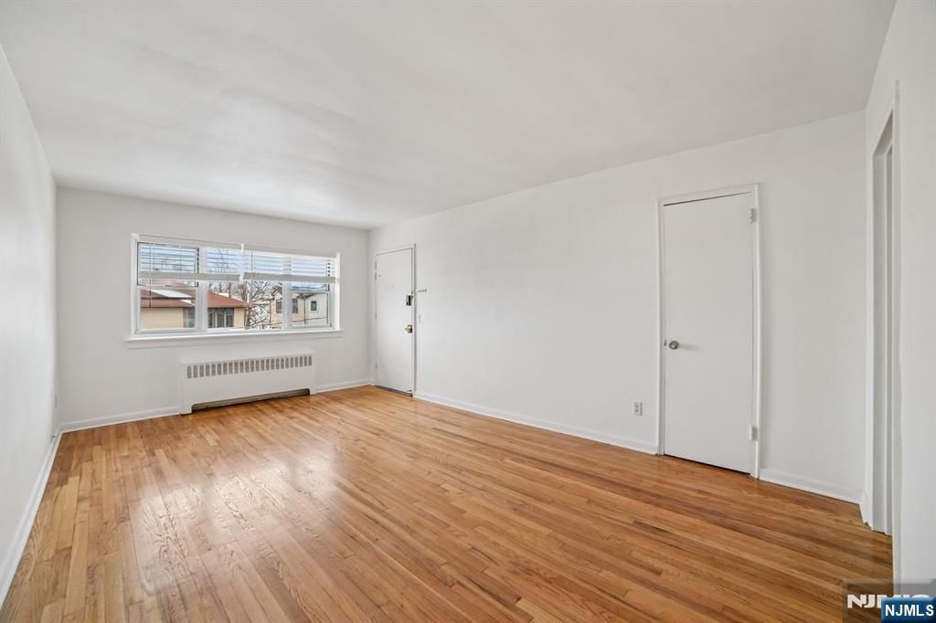 2430 8th Street 5B, Fort Lee, NJ 07024