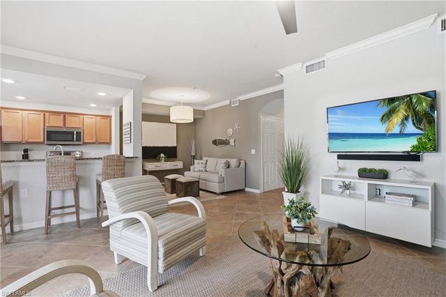 9560 Trevi CT 4812, Naples, FL 34113