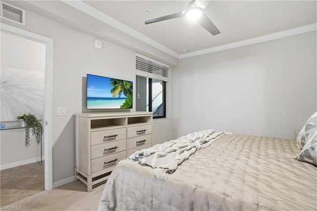 9560 Trevi CT 4812, Naples, FL 34113