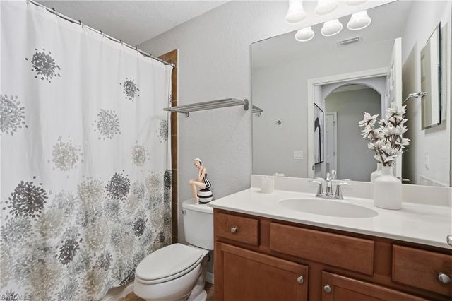 9560 Trevi CT 4812, Naples, FL 34113