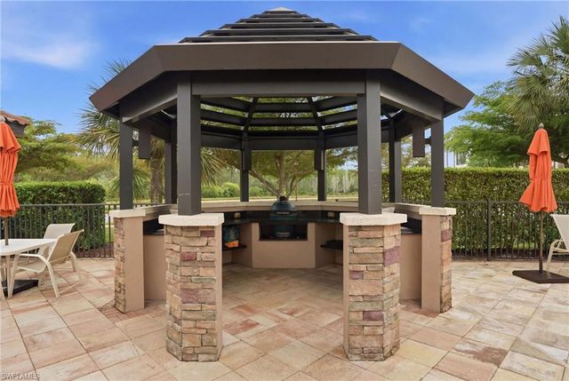 9560 Trevi CT 4812, Naples, FL 34113