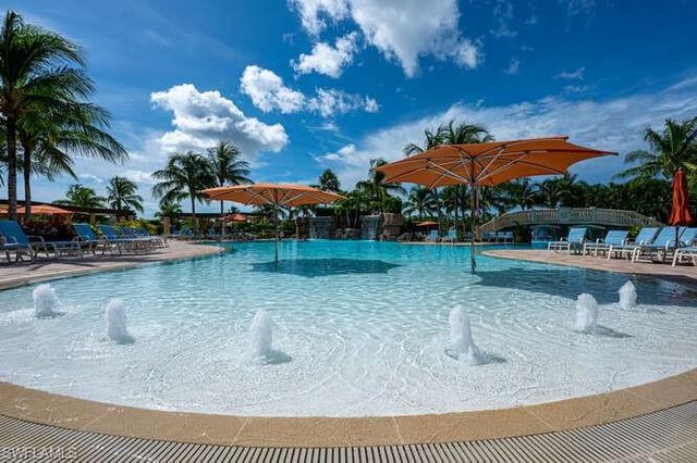 9560 Trevi CT 4812, Naples, FL 34113