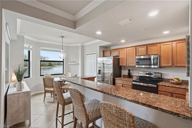 9560 Trevi CT 4812, Naples, FL 34113