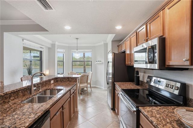 9560 Trevi CT 4812, Naples, FL 34113