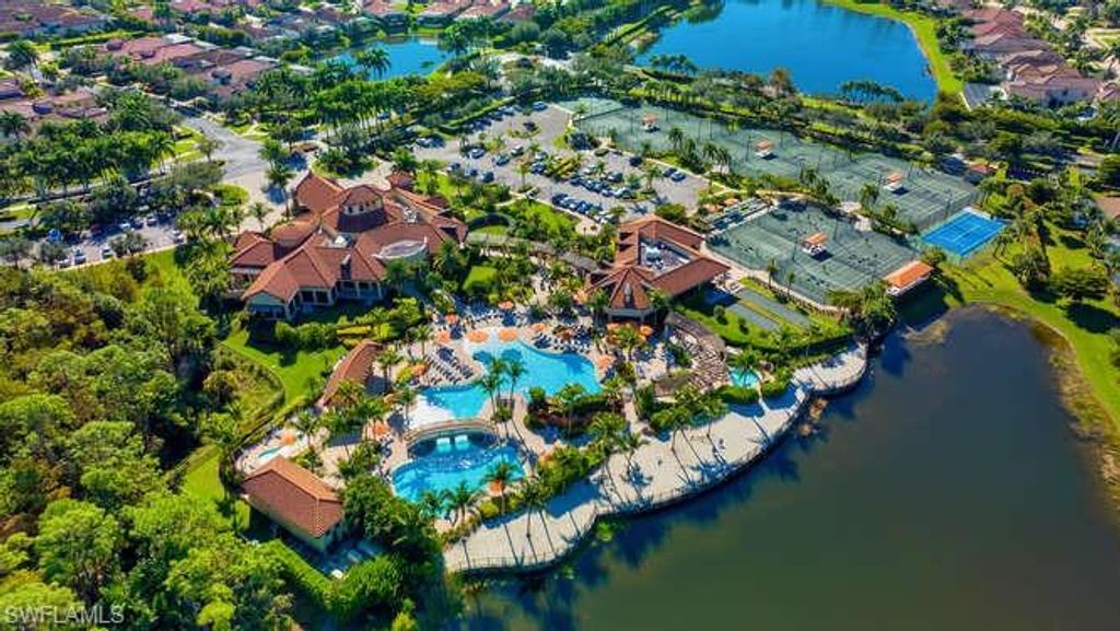 9560 Trevi CT 4812, Naples, FL 34113