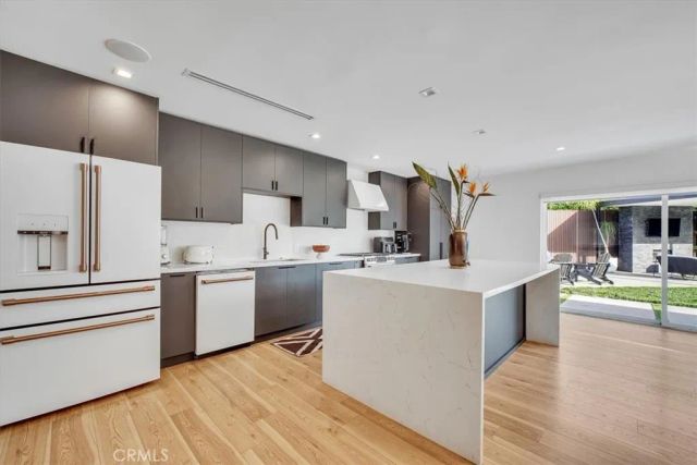 22901 Bassett Street, West Hills, CA 91307