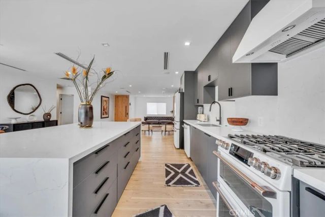 22901 Bassett Street, West Hills, CA 91307