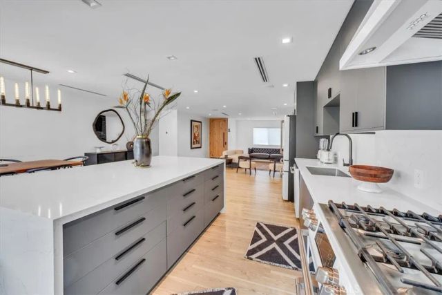 22901 Bassett Street, West Hills, CA 91307