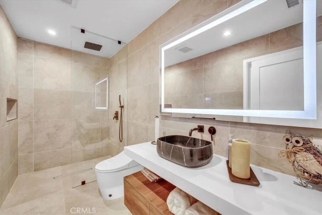 22901 Bassett Street, West Hills, CA 91307