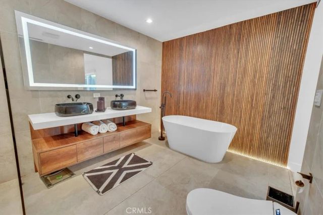 22901 Bassett Street, West Hills, CA 91307
