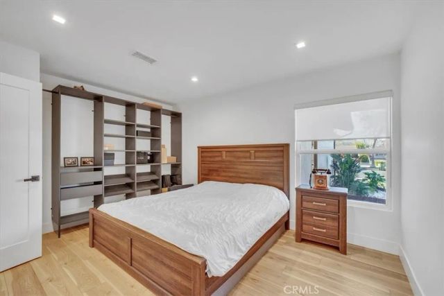 22901 Bassett Street, West Hills, CA 91307