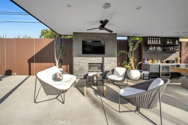 22901 Bassett Street, West Hills, CA 91307