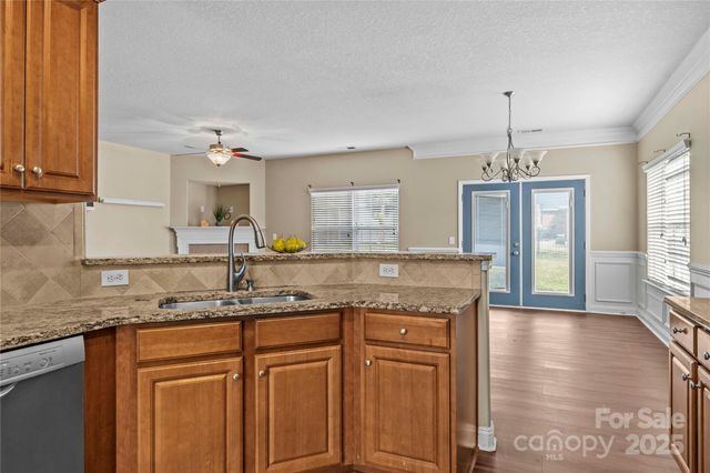 2532 Glyncastle Way, Gastonia, NC 28056