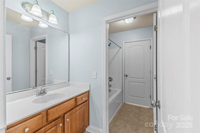 2532 Glyncastle Way, Gastonia, NC 28056