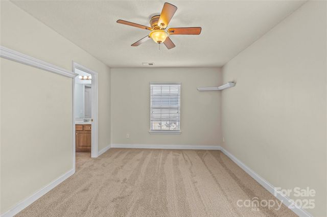 2532 Glyncastle Way, Gastonia, NC 28056