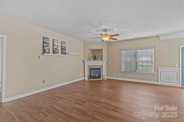 2532 Glyncastle Way, Gastonia, NC 28056