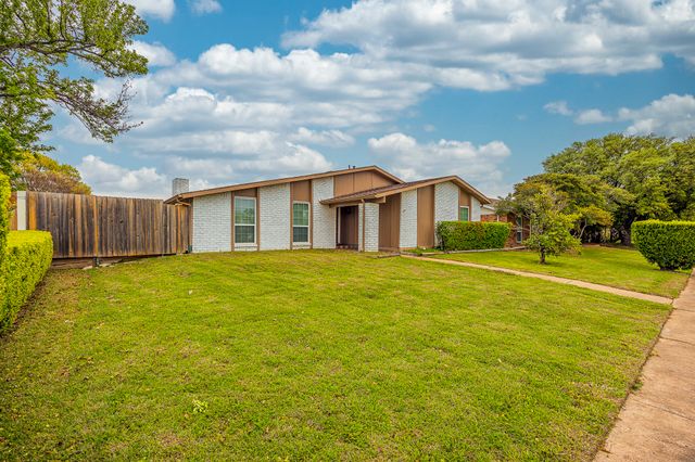 6212 Jennings Drive, The Colony, TX 75056
