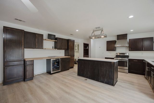 6212 Jennings Drive, The Colony, TX 75056