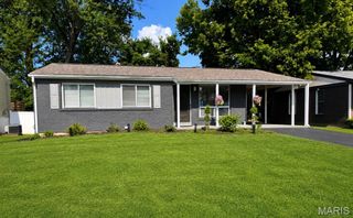 2865 Cherry Point Lane, Maryland Heights, MO 63043