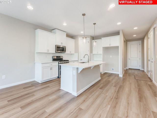 940 Nw 178TH Way, Ridgefield, WA 98642