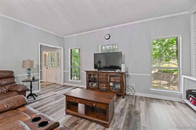 75 Willow Bend Drive, Wetumpka, AL 36093