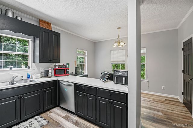 75 Willow Bend Drive, Wetumpka, AL 36093