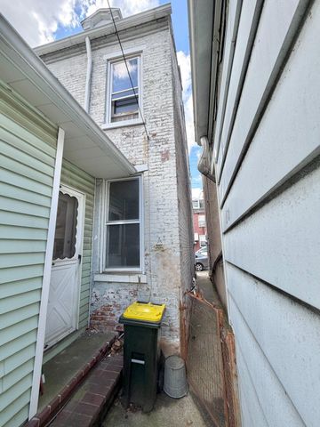 135 OLD DORWART ST, Lancaster, PA 17603
