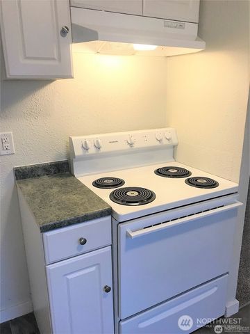 123 Acorn Street, Bremerton, WA 98310