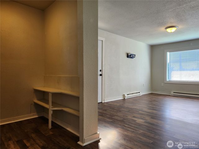 123 Acorn Street, Bremerton, WA 98310