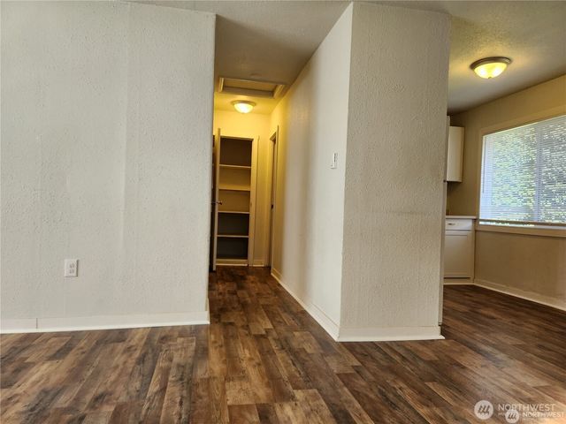 123 Acorn Street, Bremerton, WA 98310