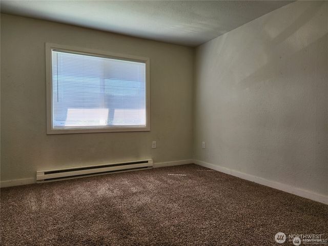 123 Acorn Street, Bremerton, WA 98310