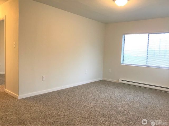123 Acorn Street, Bremerton, WA 98310