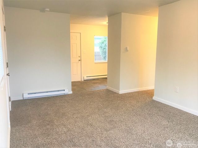 123 Acorn Street, Bremerton, WA 98310