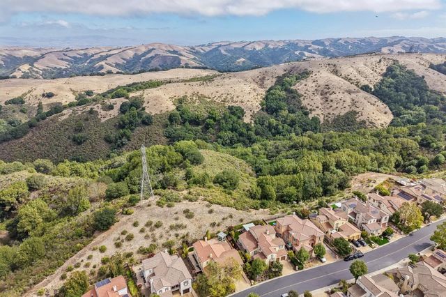 282 Drummond Drive, Hayward, CA 94542