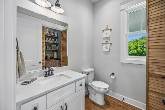 1765 Theta Pike, Columbia, TN 38401