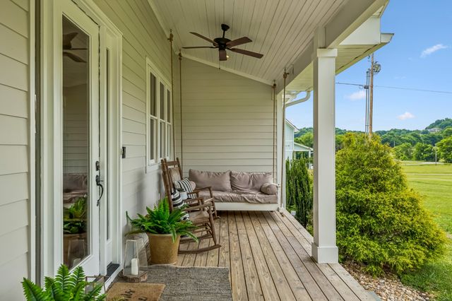 1765 Theta Pike, Columbia, TN 38401