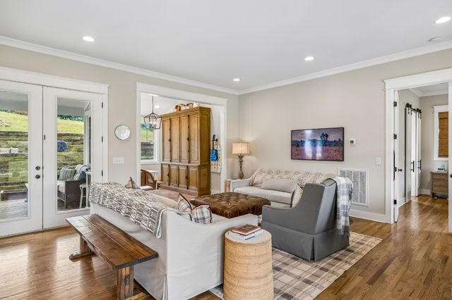 1765 Theta Pike, Columbia, TN 38401